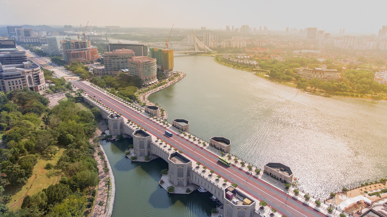 官渡區(qū)彩云北路獨特風景，城市中的一處秘境